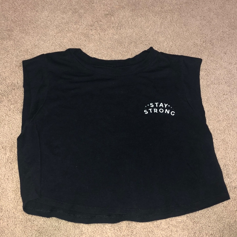 STRONG STRONG SUPPLY Crop Top